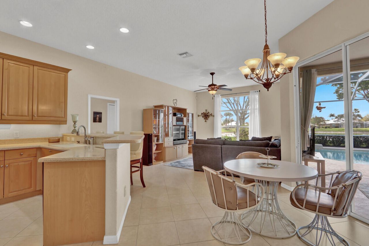 189 SW Snapdragon Circle, Port Saint Lucie, FL 34953 Photo