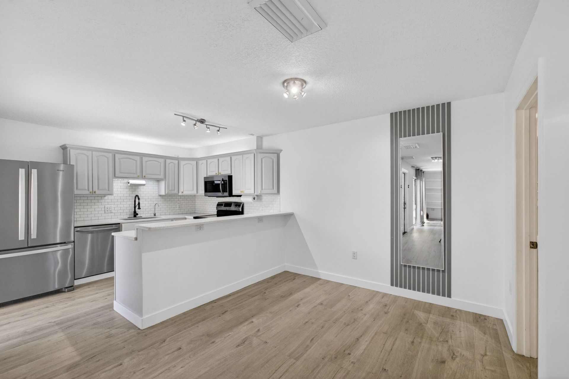 3332 N Meridian Way Way N, Unit B, Palm Beach Gardens, FL 33410 Photo