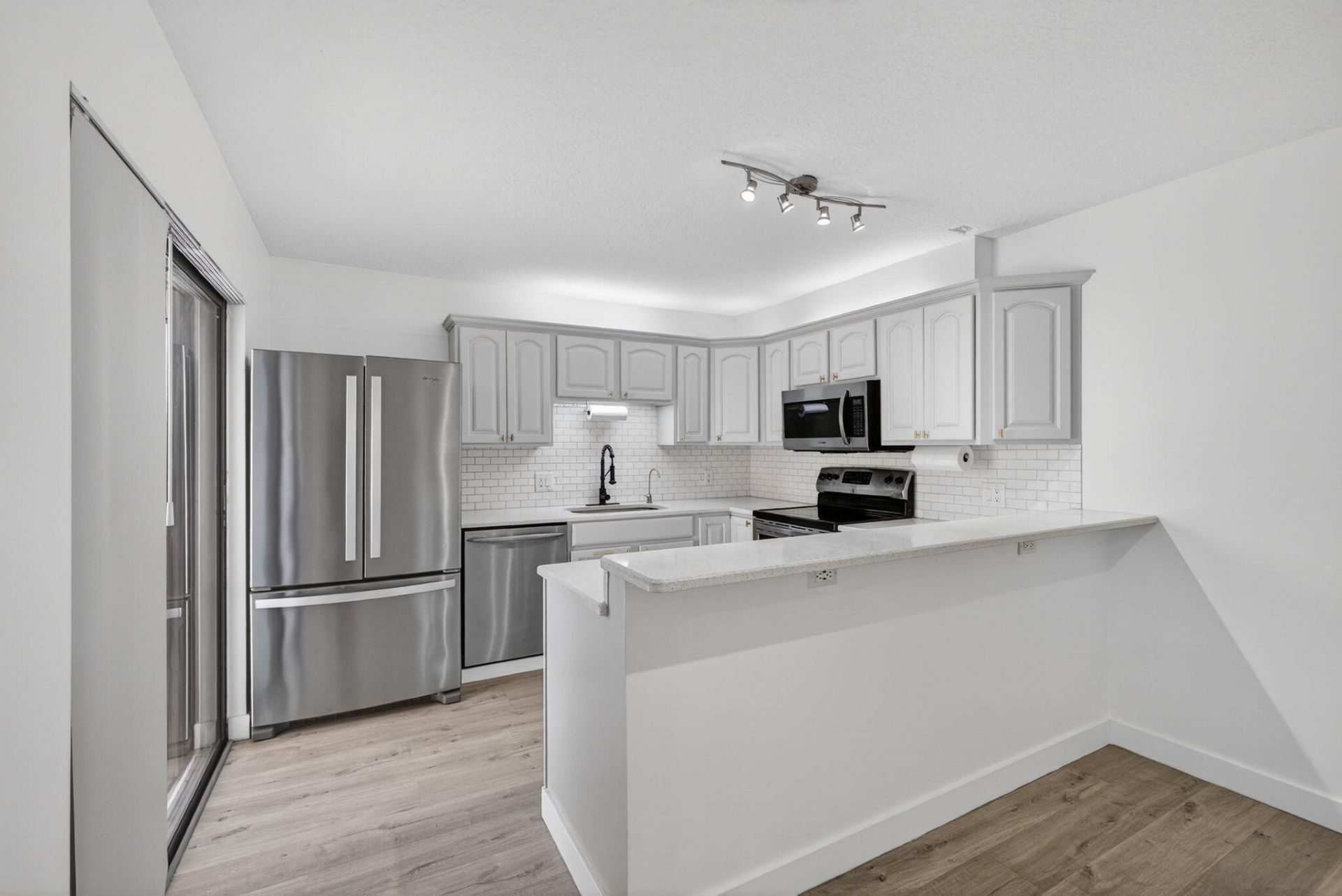 3332 N Meridian Way Way N, Unit B, Palm Beach Gardens, FL 33410 Photo