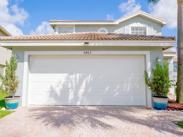 5463 Queenship Ct, Greenacres, FL 33463