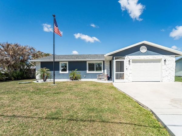1353 SW Gastador Avenue, Port St. Lucie, FL 34953