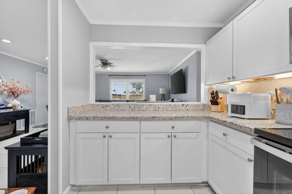 1353 SW Gastador Avenue, Port Saint Lucie, FL 34953 Photo