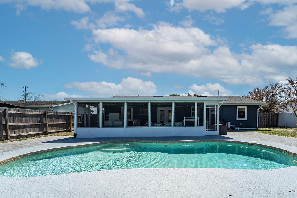 1353 SW Gastador Avenue, Port Saint Lucie, FL 34953 Photo