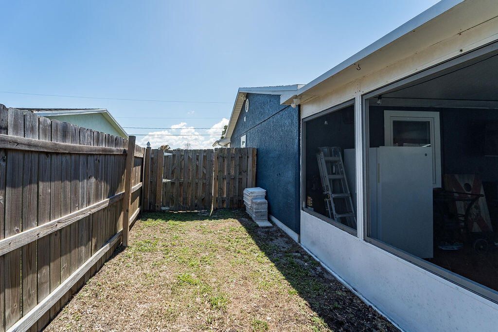 1353 SW Gastador Avenue, Port Saint Lucie, FL 34953 Photo