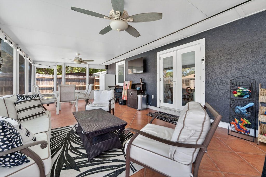 1353 SW Gastador Avenue, Port Saint Lucie, FL 34953 Photo