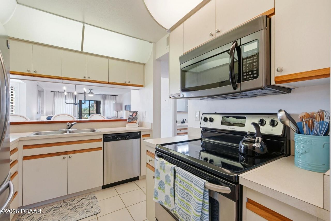 460 Bouchelle Drive, Unit 101, New Smyrna Beach, FL 32169 Photo