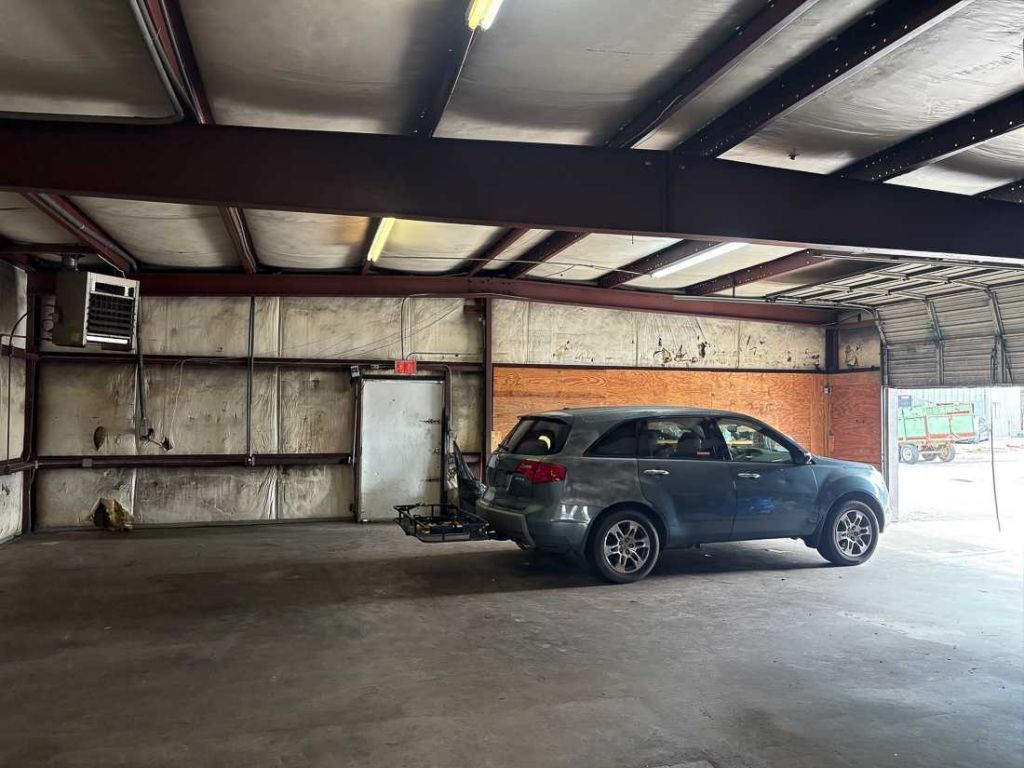 4606 Rivers Avenue Photo 19