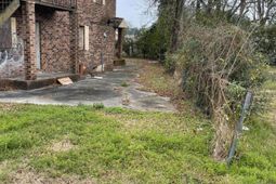1865 E Montague Avenue photo 4