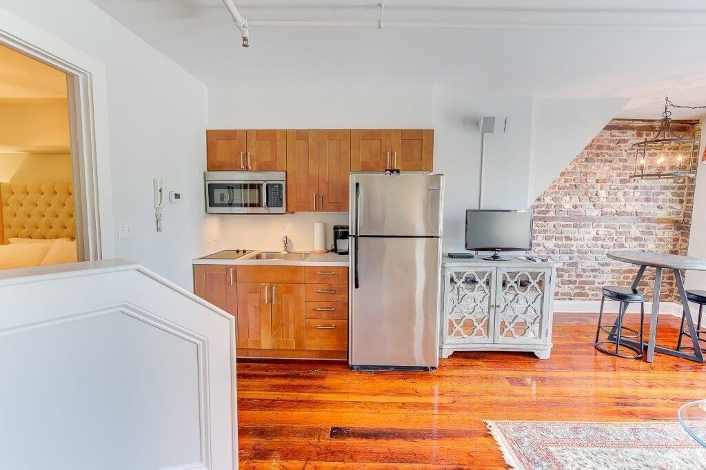 235 Meeting Street  Photo 17