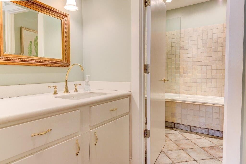 235 Meeting Street  Photo 24