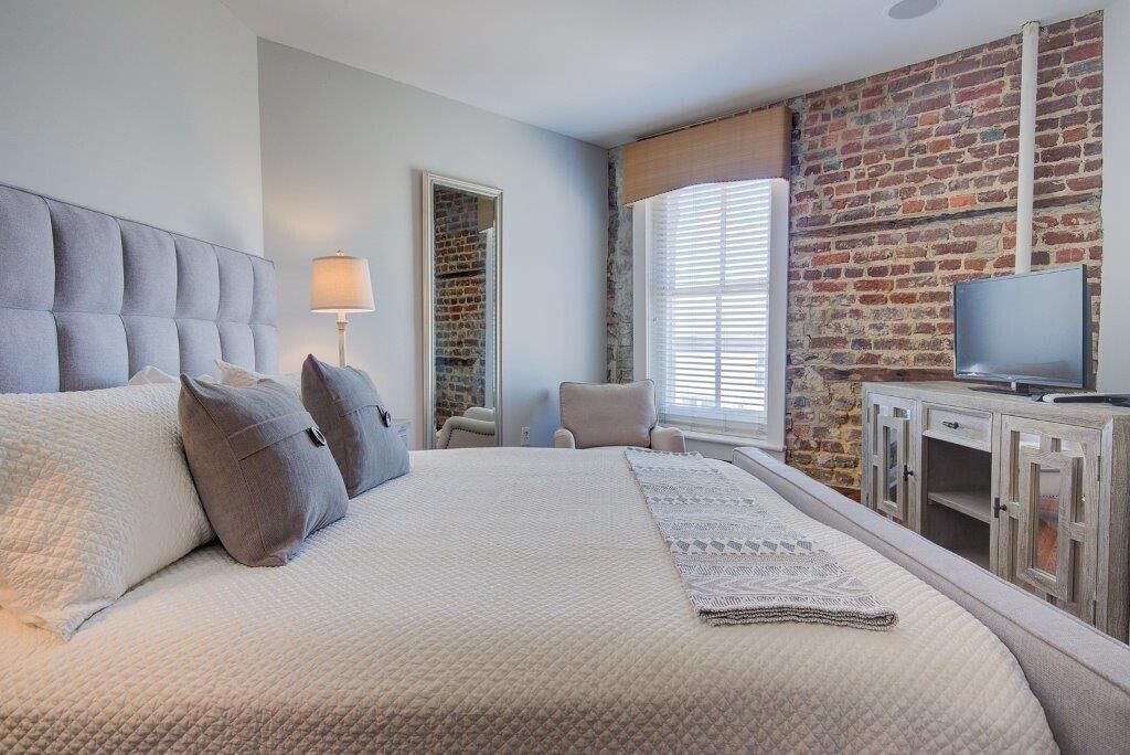 235 Meeting Street  Photo 33