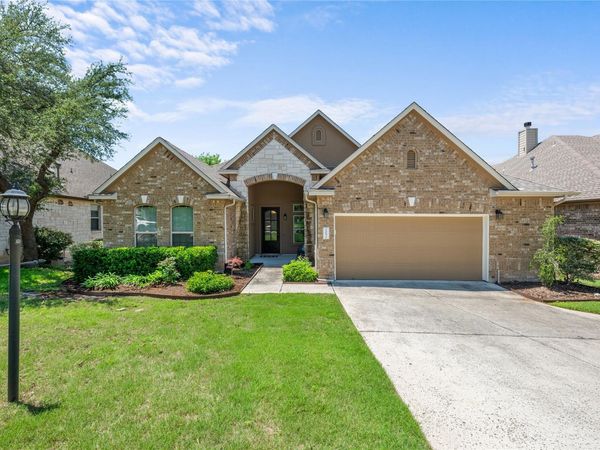 205 Bellagio DR, Lakeway, TX 78734