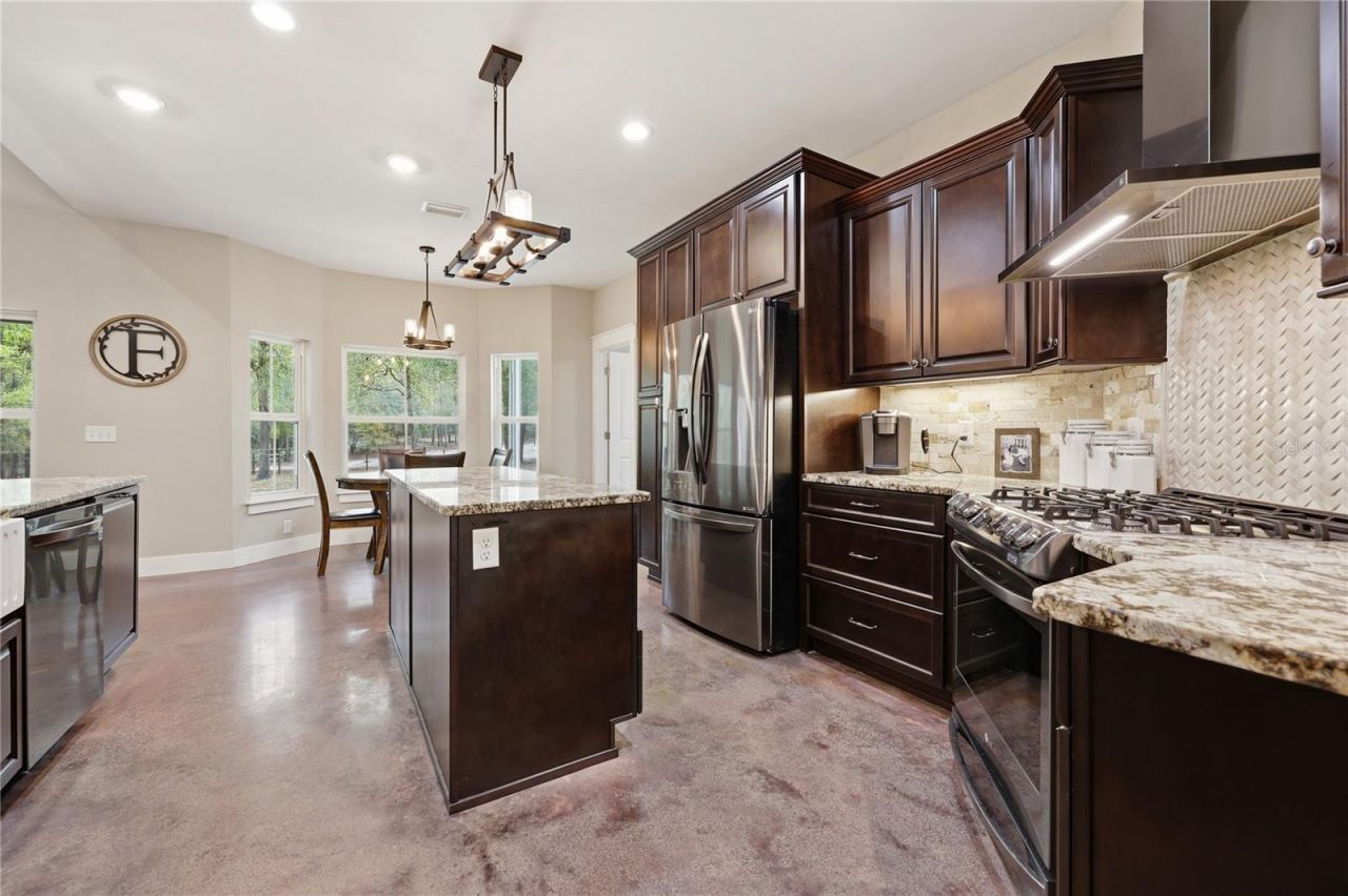 357 SW Conestoga Way, Fort White, FL 32038 Photo