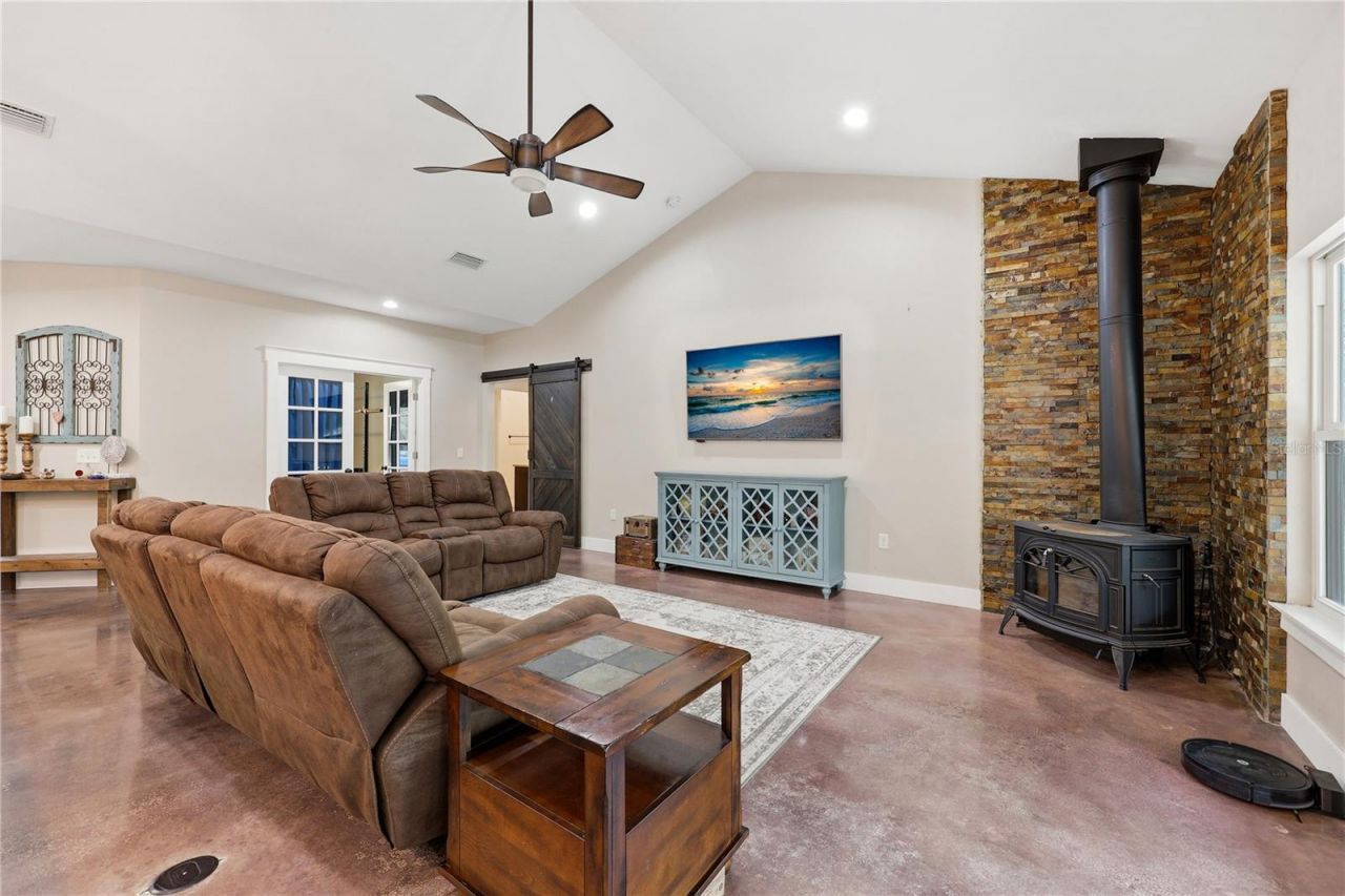 357 SW Conestoga Way, Fort White, FL 32038 Photo