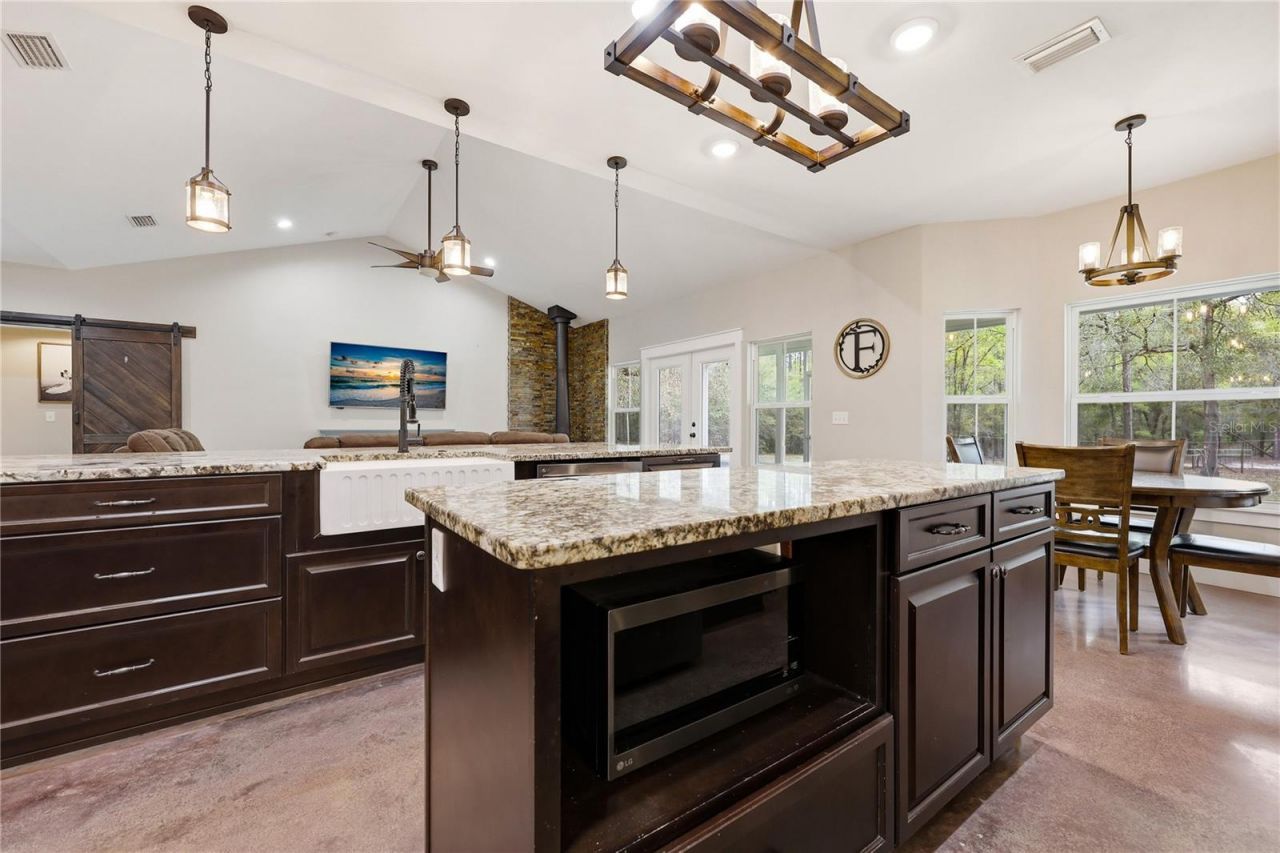 357 SW Conestoga Way, Fort White, FL 32038 Photo