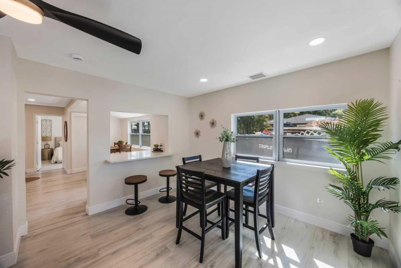 1160 36th Avenue N, Saint Petersburg, FL 33704 Photo