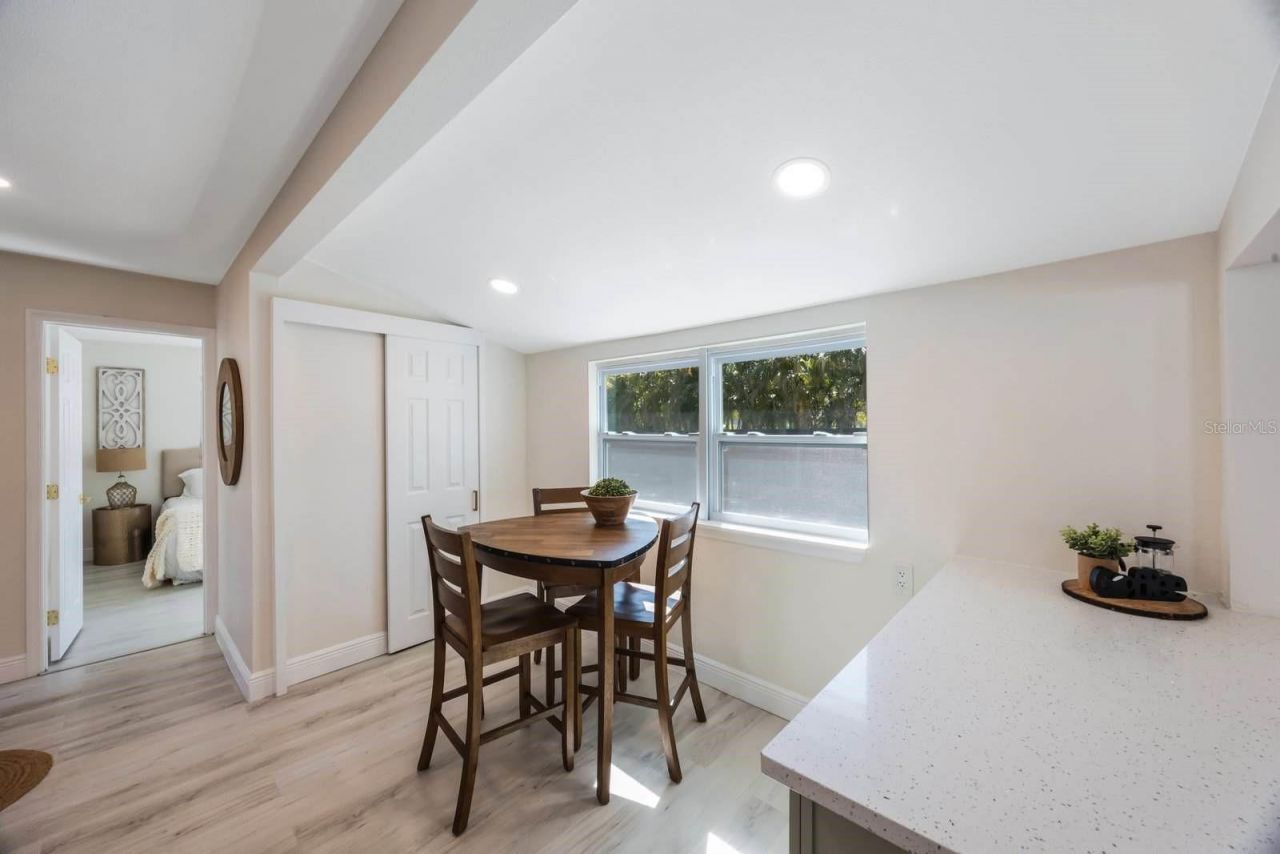 1160 36th Avenue N, Saint Petersburg, FL 33704 Photo