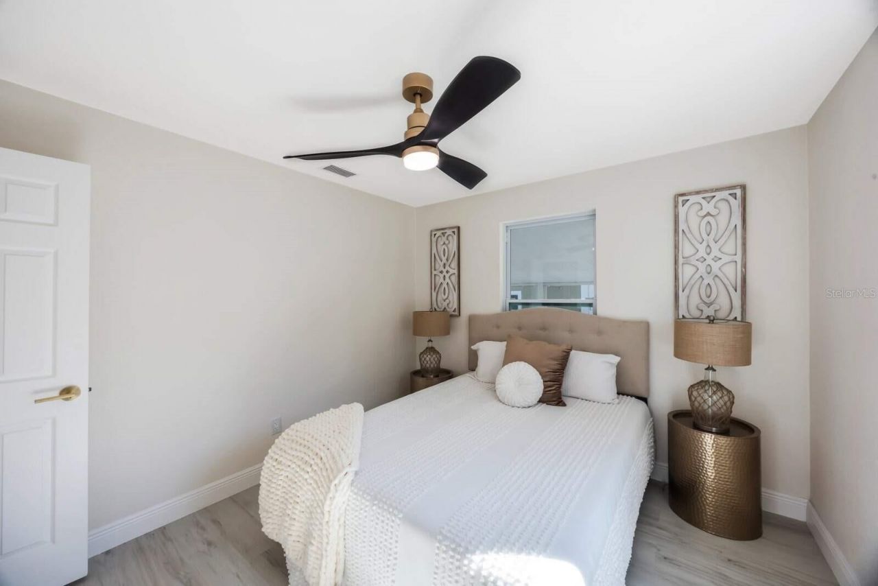 1160 36th Avenue N, Saint Petersburg, FL 33704 Photo