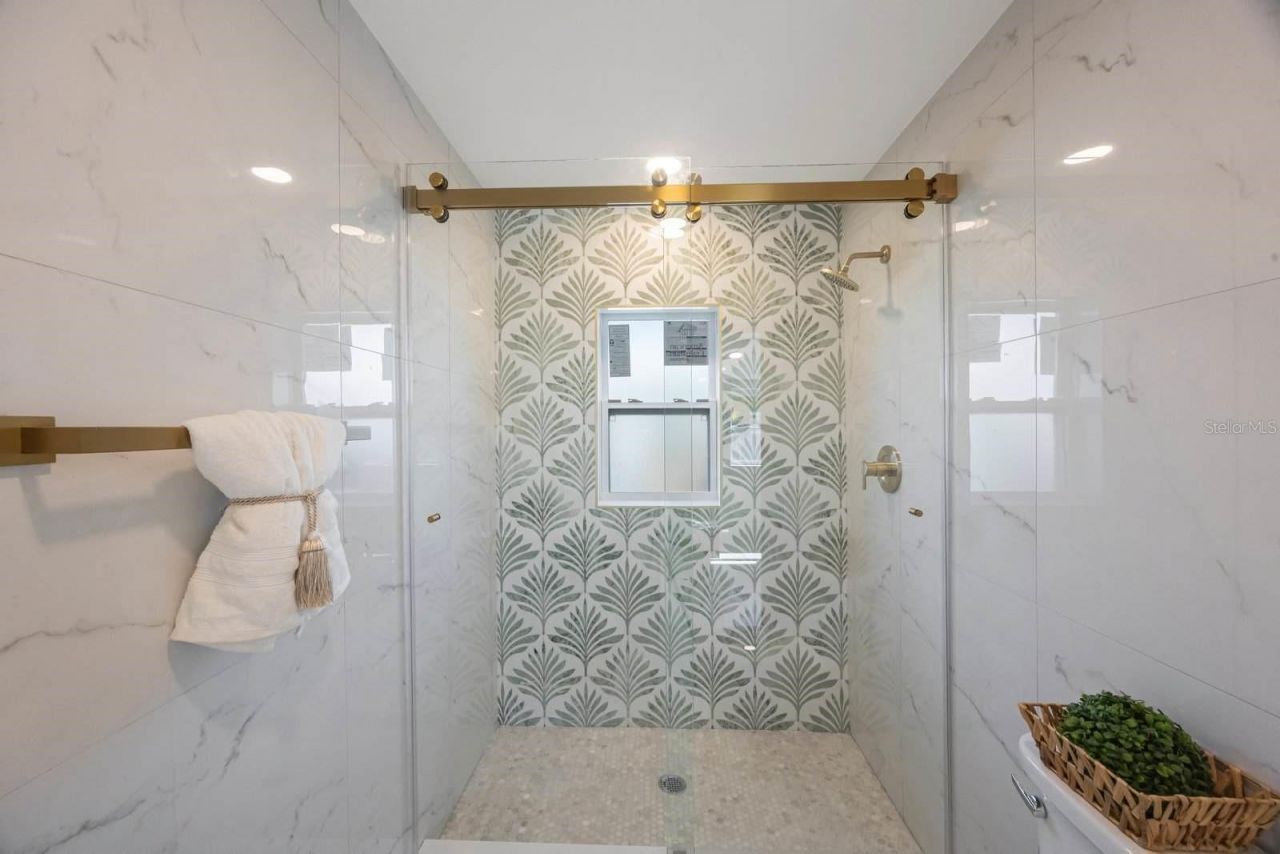 1160 36th Avenue N, Saint Petersburg, FL 33704 Photo