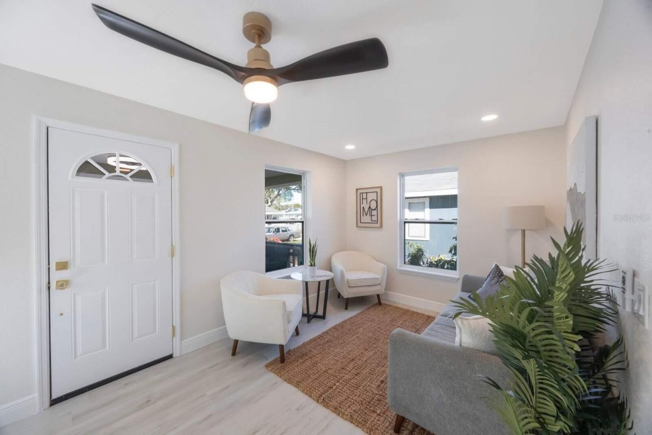 1160 36th Avenue N, Saint Petersburg, FL 33704 Photo