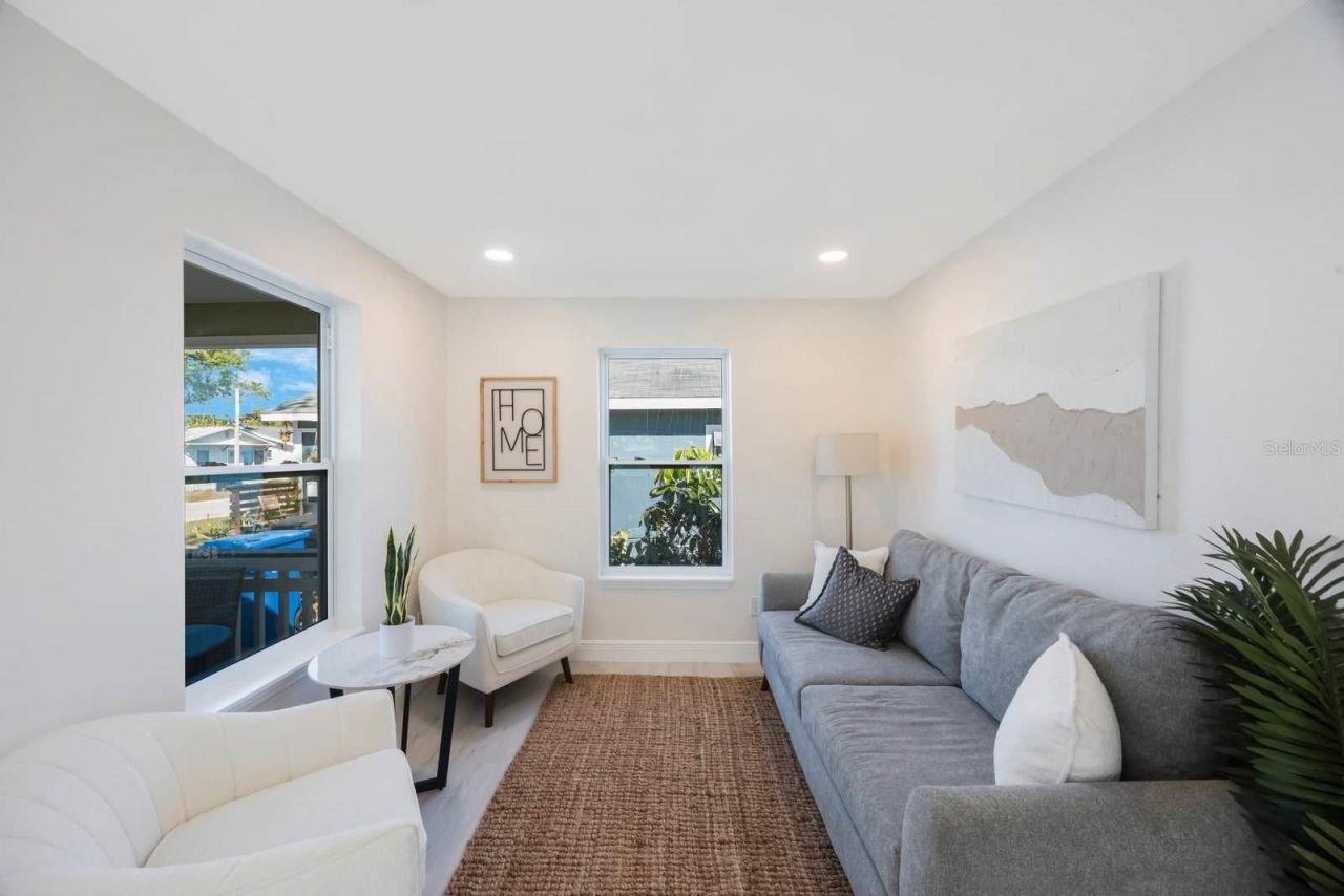 1160 36th Avenue N, Saint Petersburg, FL 33704 Photo