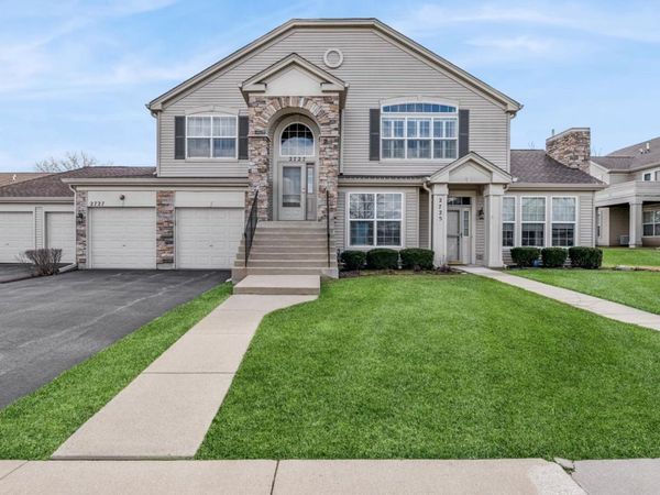 2727 Acorn Court, West Dundee, IL 60118