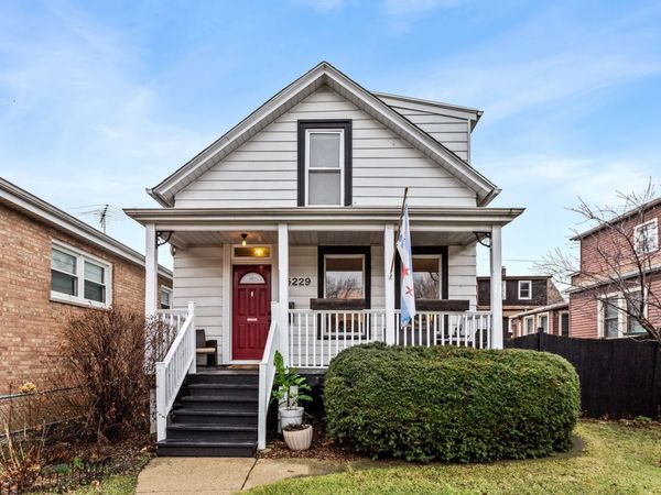 5229 W Carmen Avenue , Chicago, IL 60630