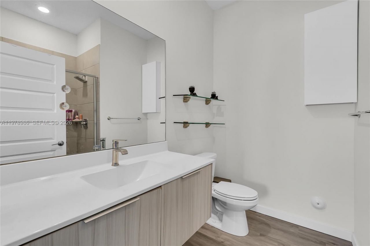 7925 NW 104th Ave , Unit 28, Doral, FL 33178 Photo