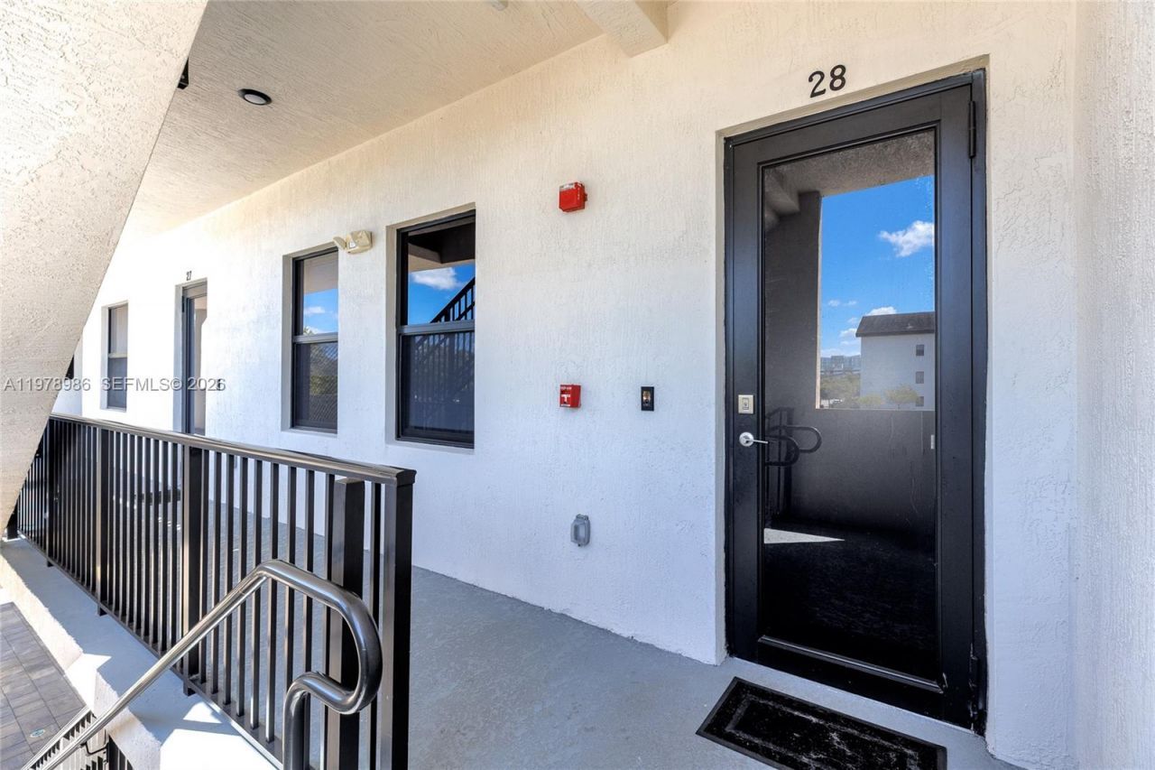 7925 NW 104th Ave , Unit 28, Doral, FL 33178 Photo