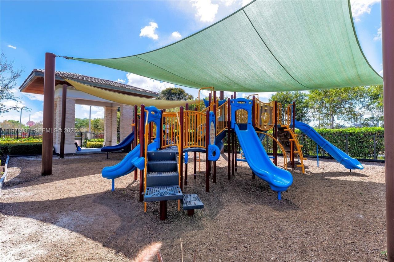 7925 NW 104th Ave , Unit 28, Doral, FL 33178 Photo