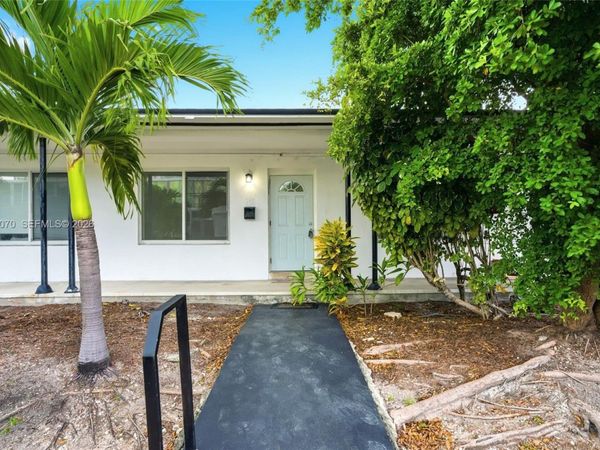 8430 Crespi Blvd, Unit 8420, Miami Beach, FL 33141