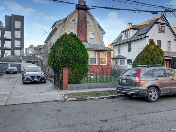 720 E 35th Street , Brooklyn, NY 11210