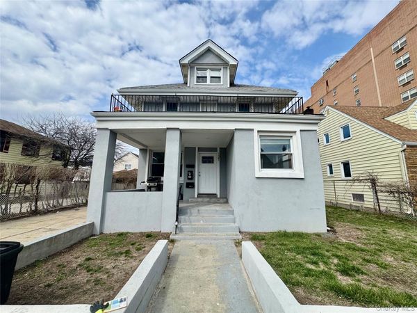 121 W Chester Street, Long Beach, NY 11561