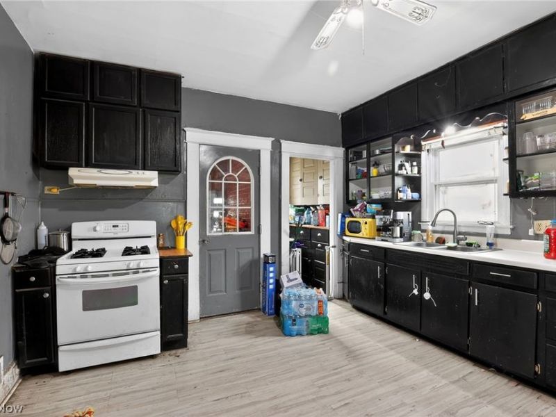 788 Caledonia Street, Youngstown, OH 44502 Photo 10