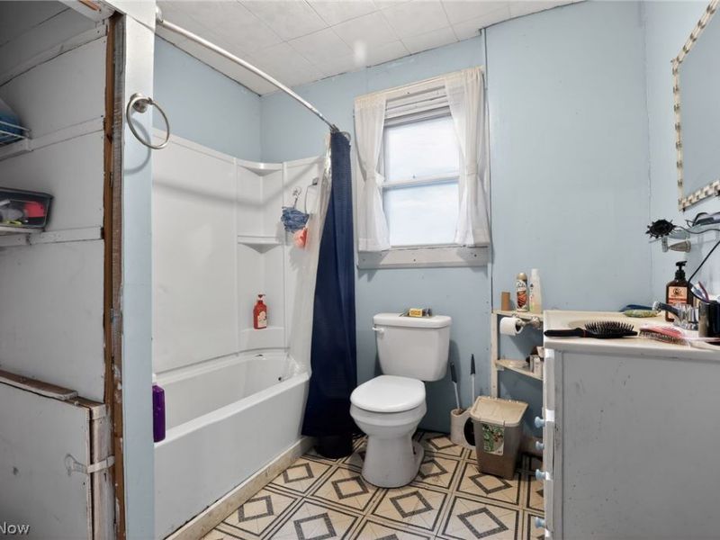 788 Caledonia Street, Youngstown, OH 44502 Photo 18