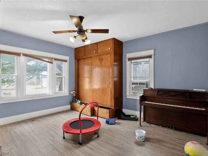 788 Caledonia Street, Youngstown, OH 44502 Photo 8