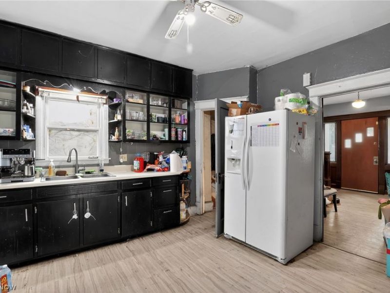 788 Caledonia Street, Youngstown, OH 44502 Photo 9