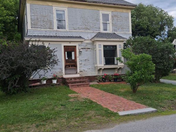 30 Cross Street, Littleton, NH 03561