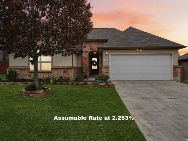 495 Pecan, New Braunfels, TX 78130