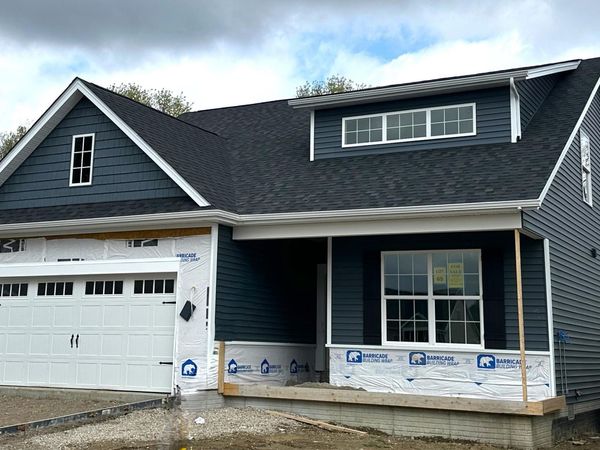 2298 Falling Waters Lane, Perrysburg, OH 43551