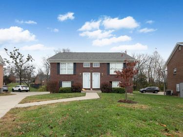 705 Candlewood Drive, Berea, KY 40403