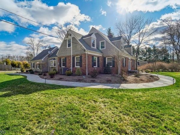 225 Emmans Rd, Roxbury, NJ 07836