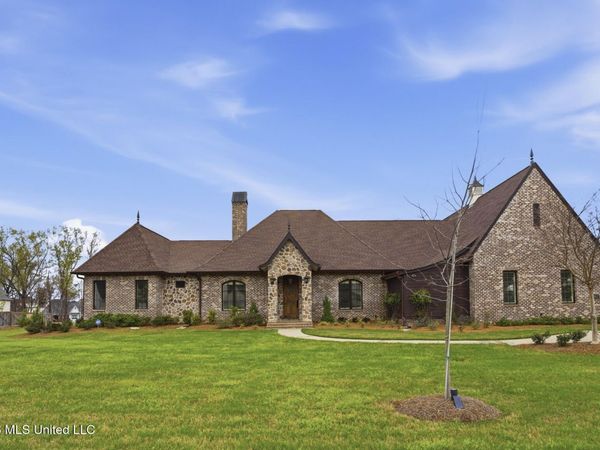 214 Ashworth Circle, Madison, MS 39110