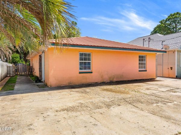 4017 Silver Sands Road , Panama City, FL 32408