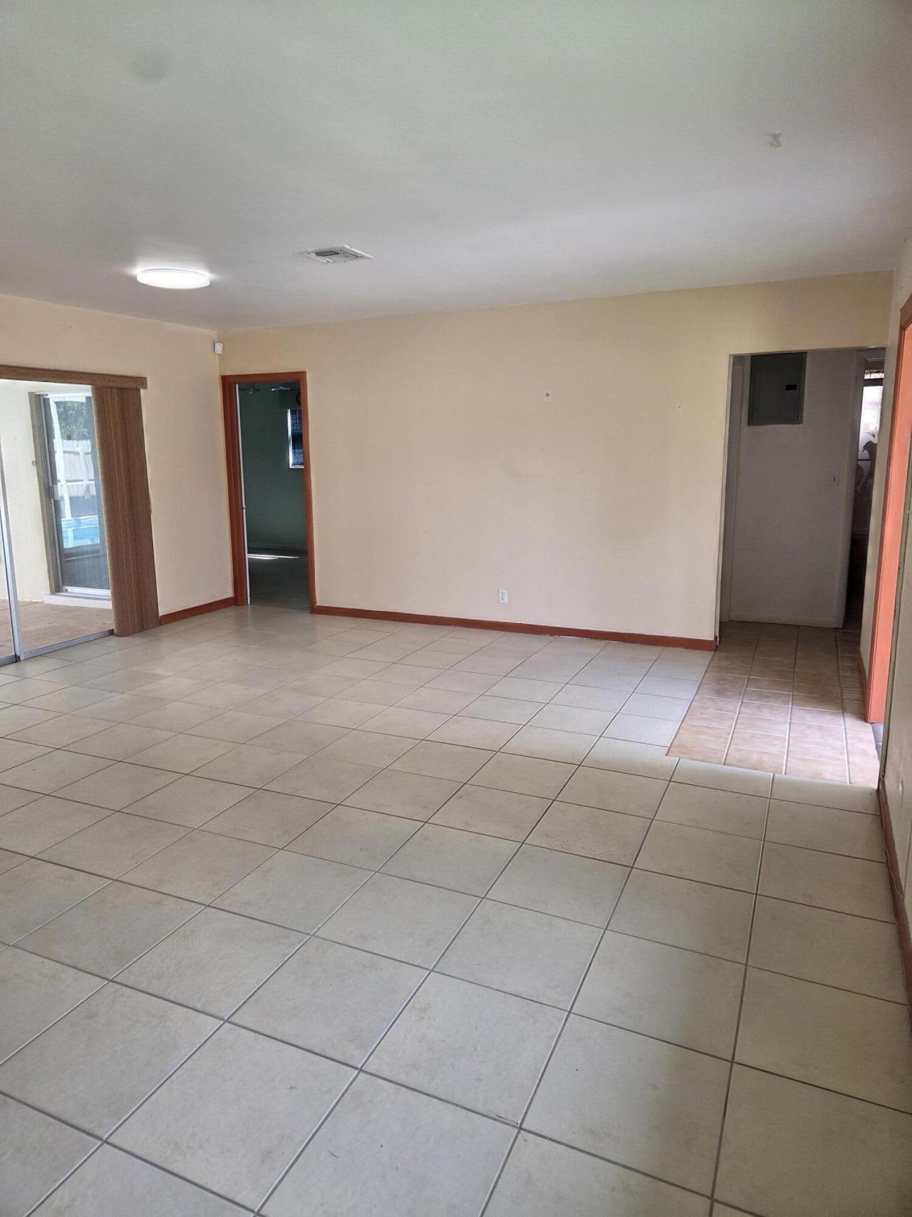 3948 NW 39 Avenue, Lauderdale Lakes, FL 33309 Photo