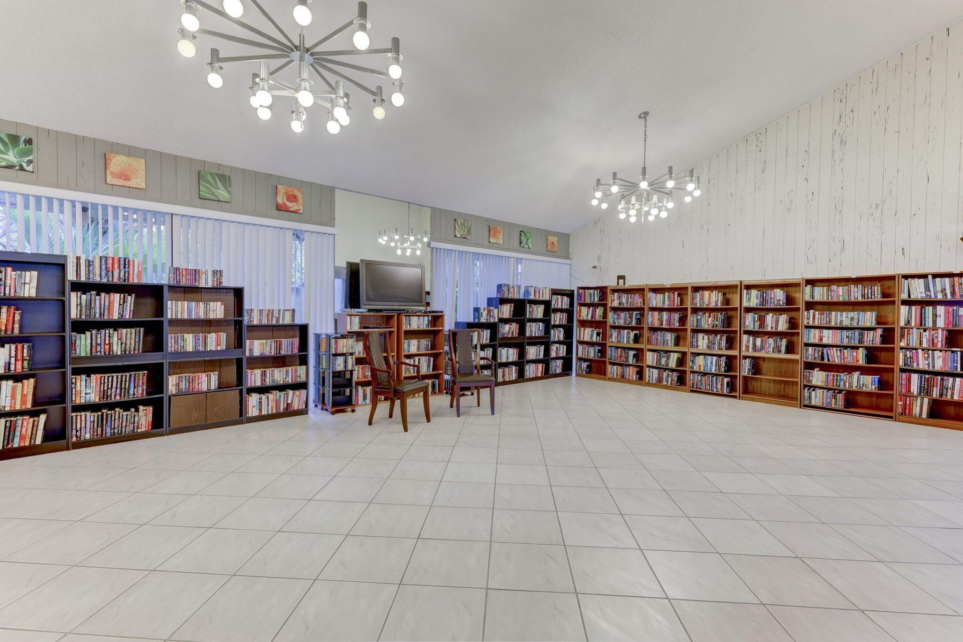 2230 N Cypress Bend Drive N, Unit 104, Pompano Beach, FL 33069 Photo