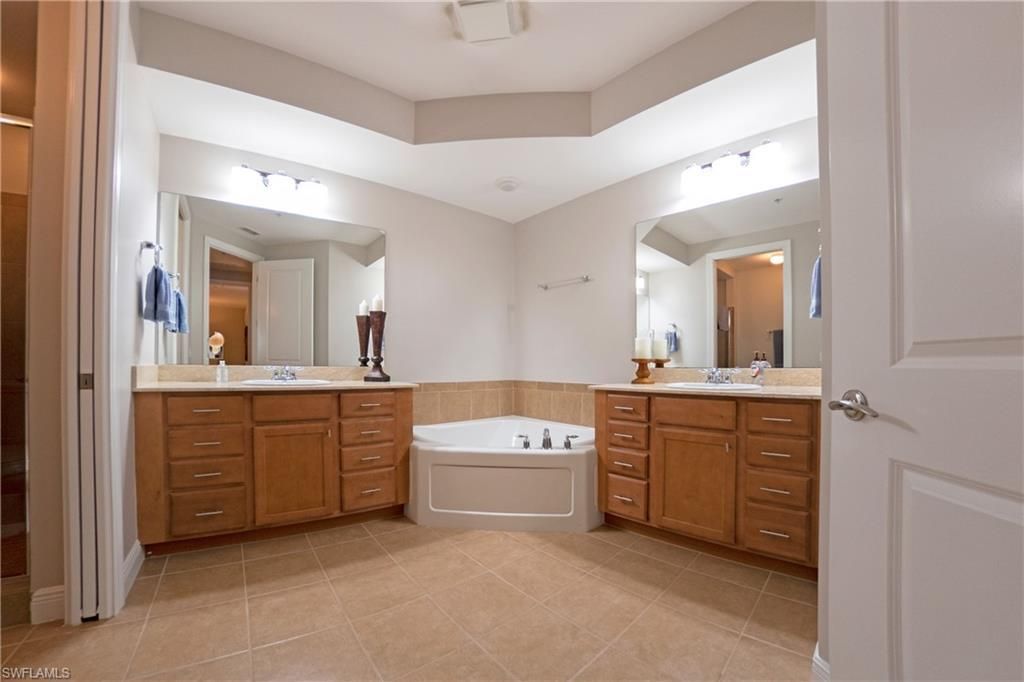 8000 Via Sardinia Way , Unit 5207, Estero, FL 33928 Photo