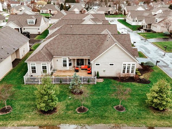 1143 Little Bear Place , Lewis Center, OH 43035