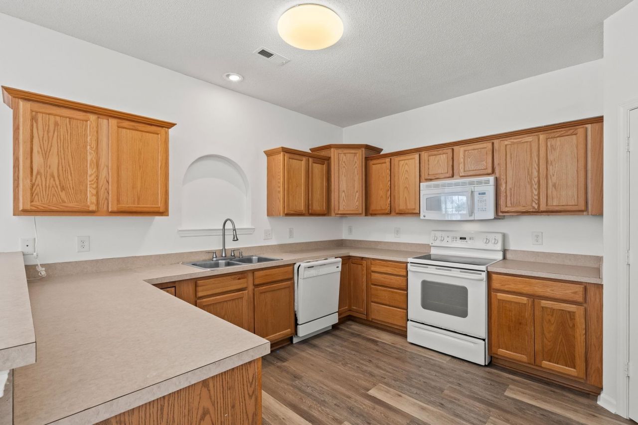 147 River Country Dr. Photo 11