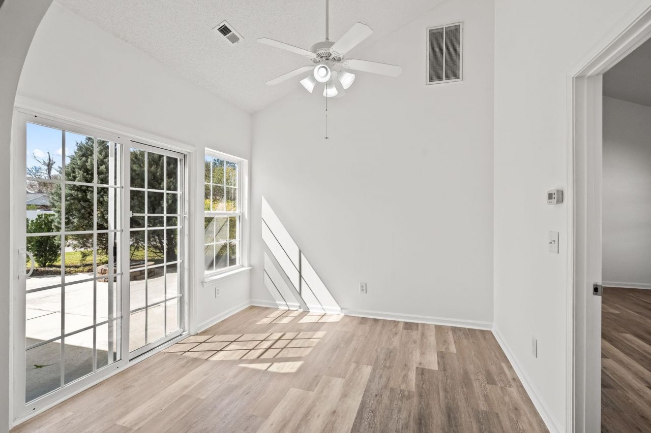 147 River Country Dr. Photo 14